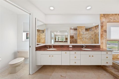 Casa en alquiler en Tampa, Florida, 4 dormitorios, 260.22 m2 № 1906748 - foto 21