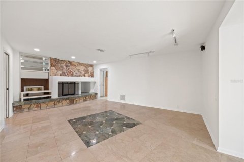 Casa en alquiler en Tampa, Florida, 4 dormitorios, 260.22 m2 № 1906748 - foto 28