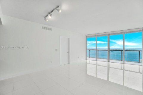 Купить кондоминиум в Майами, Флорида 2 спальни, 121.98м2, № 1958002 - фото 6