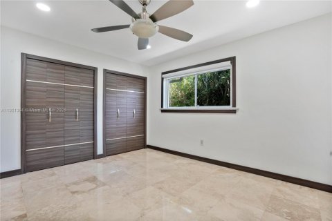 Casa en venta en North Miami, Florida, 3 dormitorios, 213.21 m2 № 1975744 - foto 25