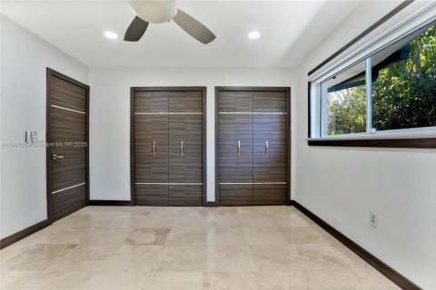 Casa en venta en North Miami, Florida, 3 dormitorios, 213.21 m2 № 1975744 - foto 28