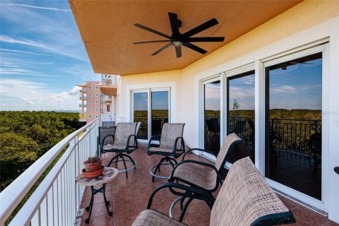 Condo in Saint Petersburg, Florida, 3 bedrooms  № 1911904 - photo 11