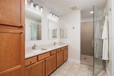 Condo in Saint Petersburg, Florida, 3 bedrooms  № 1911904 - photo 24