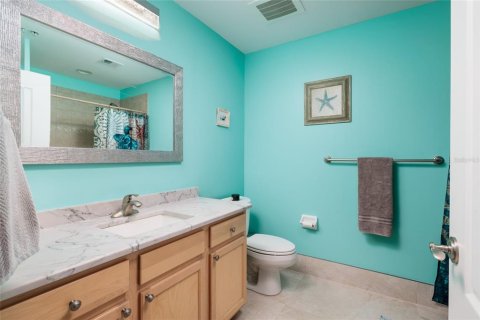 Condo in Saint Petersburg, Florida, 3 bedrooms  № 1911904 - photo 8
