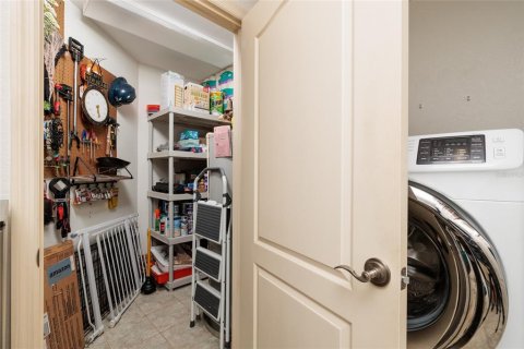 Condo in Saint Petersburg, Florida, 3 bedrooms  № 1911904 - photo 29