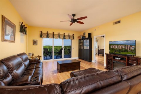 Condo in Saint Petersburg, Florida, 3 bedrooms  № 1911904 - photo 3