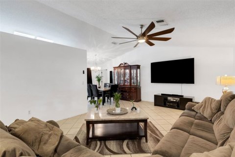 Villa ou maison à vendre à Bradenton, Floride: 3 chambres, 161.84 m2 № 1916336 - photo 8