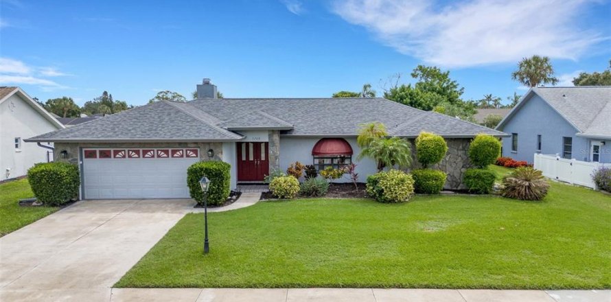 Villa ou maison à Bradenton, Floride 3 chambres, 161.84 m2 № 1916336