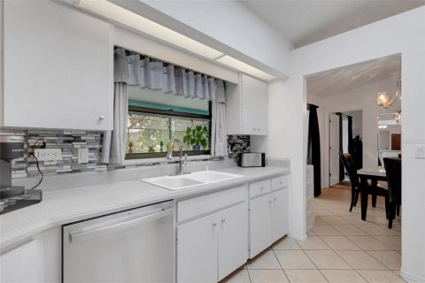 Villa ou maison à vendre à Bradenton, Floride: 3 chambres, 161.84 m2 № 1916336 - photo 10
