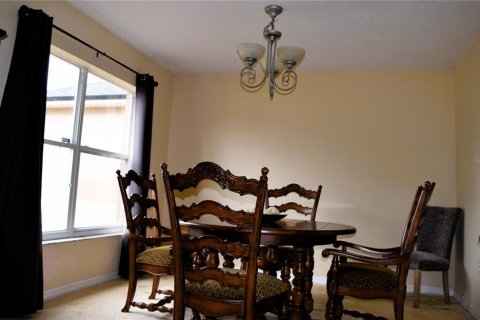 Villa ou maison à vendre à Deltona, Floride: 4 chambres, 216.09 m2 № 2425831 - photo 4