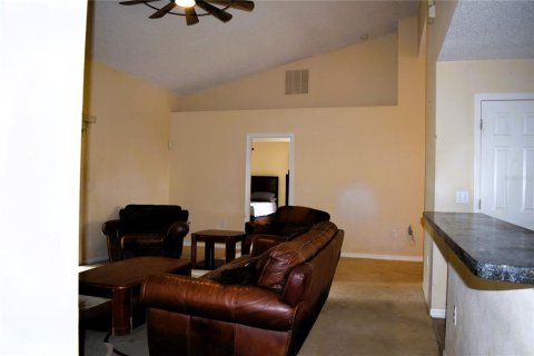 Villa ou maison à vendre à Deltona, Floride: 4 chambres, 216.09 m2 № 2425831 - photo 8