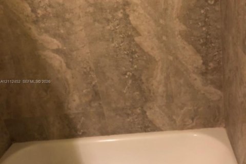 Townhouse in Fort Lauderdale, Florida 2 bedrooms, 95.88 sq.m. № 2432941 - photo 13