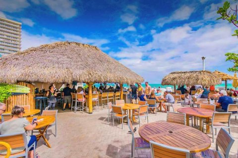 Condo in Fort Lauderdale, Florida, 2 bedrooms  № 1993198 - photo 18