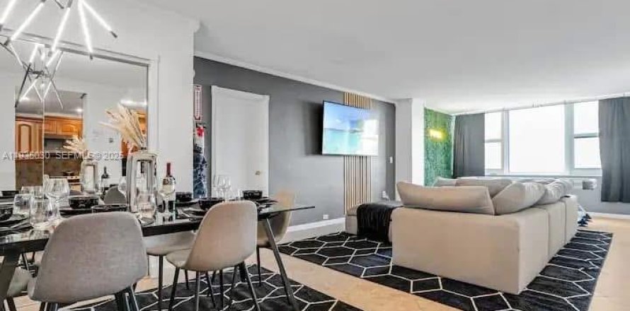 Condo in Fort Lauderdale, Florida, 2 bedrooms  № 1993198