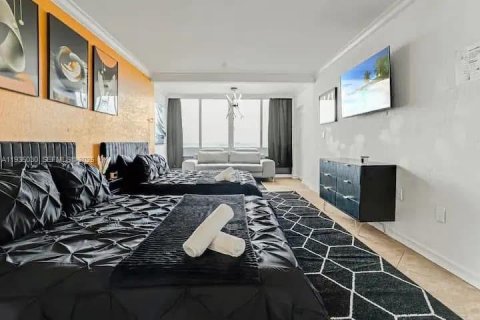 Condo in Fort Lauderdale, Florida, 2 bedrooms  № 1993198 - photo 6