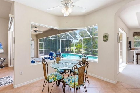 Villa ou maison à vendre à North Port, Floride: 3 chambres, 182.18 m2 № 2405660 - photo 6