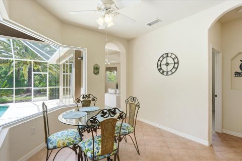 Villa ou maison à vendre à North Port, Floride: 3 chambres, 182.18 m2 № 2405660 - photo 8