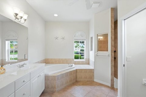 Villa ou maison à vendre à North Port, Floride: 3 chambres, 182.18 m2 № 2405660 - photo 20