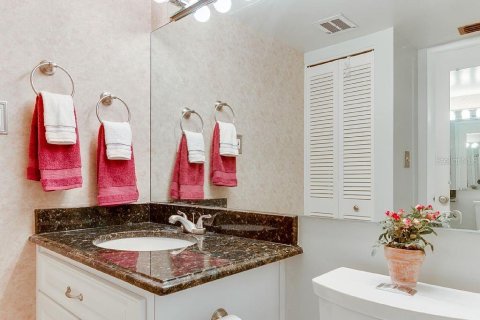 Condo in Saint Petersburg, Florida, 1 bedroom  № 2239095 - photo 7