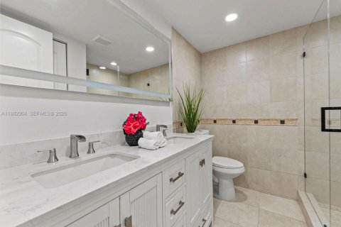 House in Fort Lauderdale, Florida 4 bedrooms, 155.33 sq.m. № 2048694 - photo 27