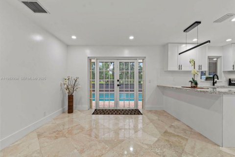 House in Fort Lauderdale, Florida 4 bedrooms, 155.33 sq.m. № 2048694 - photo 6