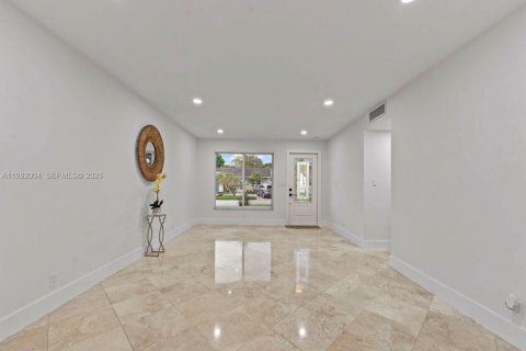 House in Fort Lauderdale, Florida 4 bedrooms, 155.33 sq.m. № 2048694 - photo 8