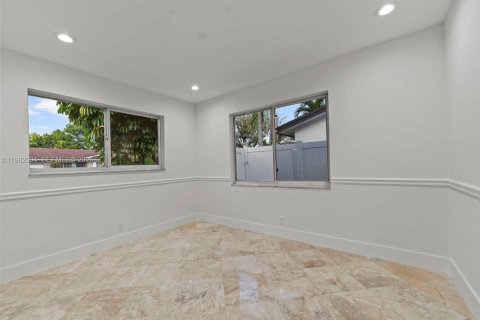 House in Fort Lauderdale, Florida 4 bedrooms, 155.33 sq.m. № 2048694 - photo 30