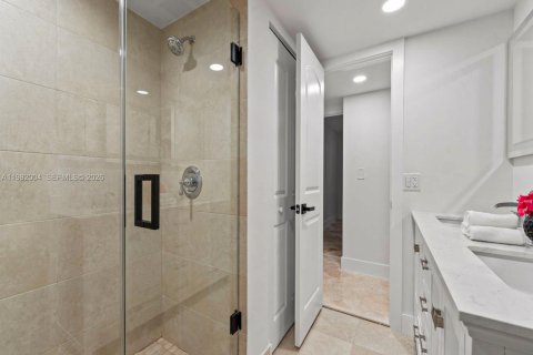 House in Fort Lauderdale, Florida 4 bedrooms, 155.33 sq.m. № 2048694 - photo 28