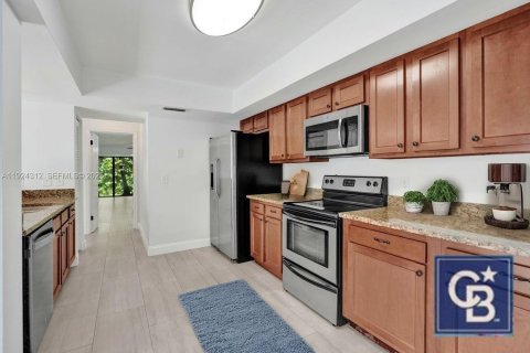 House in Hypoluxo, Florida 2 bedrooms, 146.88 sq.m. № 1985879 - photo 6