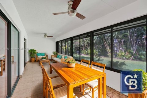 House in Hypoluxo, Florida 2 bedrooms, 146.88 sq.m. № 1985879 - photo 9