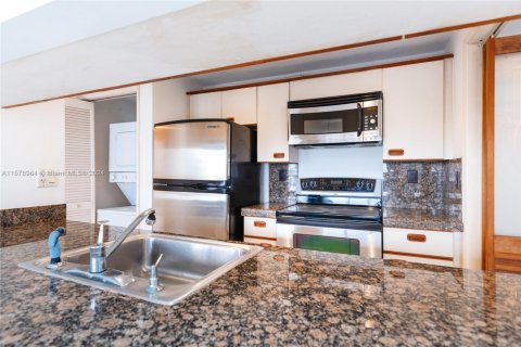 Condominio en venta en Miami, Florida, 1 dormitorio, 96.8 m2 № 1705408 - foto 9