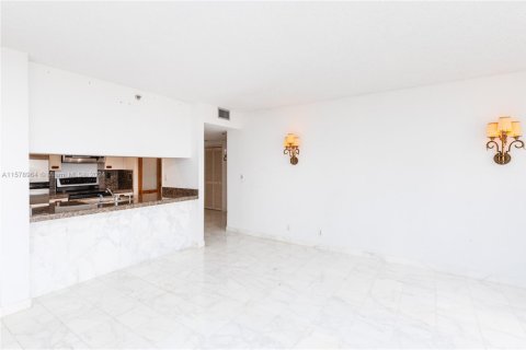 Condominio en venta en Miami, Florida, 1 dormitorio, 96.8 m2 № 1705408 - foto 7