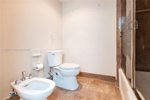 Condominio en venta en Miami, Florida, 1 dormitorio, 96.8 m2 № 1705408 - foto 30