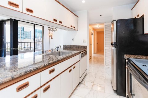 Condominio en venta en Miami, Florida, 1 dormitorio, 96.8 m2 № 1705408 - foto 11