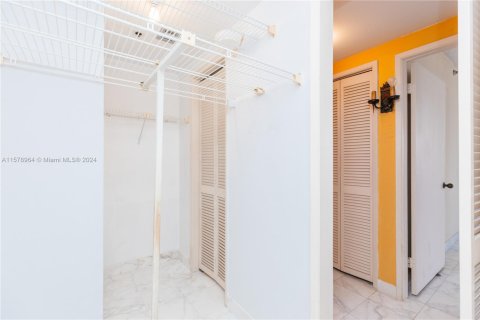 Condominio en venta en Miami, Florida, 1 dormitorio, 96.8 m2 № 1705408 - foto 21