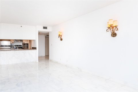 Condominio en venta en Miami, Florida, 1 dormitorio, 96.8 m2 № 1705408 - foto 5