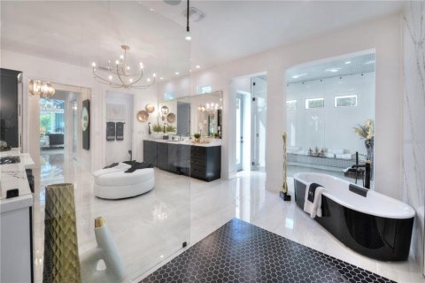 House in Port Orange, Florida 4 bedrooms, 373.93 sq.m. № 1626621 - photo 17