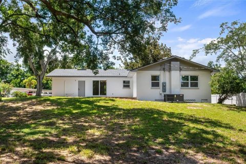 House in Clermont, Florida 3 bedrooms, 139.17 sq.m. № 1884703 - photo 30