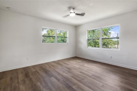 House in Clermont, Florida 3 bedrooms, 139.17 sq.m. № 1884703 - photo 20