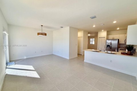 Touwnhouse à louer à Homestead, Floride: 4 chambres, 169.08 m2 № 2006260 - photo 13