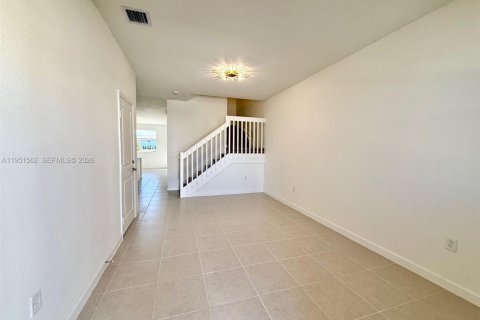 Touwnhouse à louer à Homestead, Floride: 4 chambres, 169.08 m2 № 2006260 - photo 10