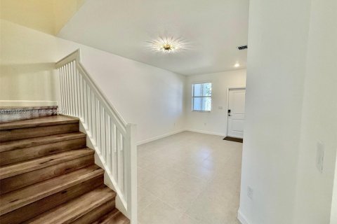 Touwnhouse à louer à Homestead, Floride: 4 chambres, 169.08 m2 № 2006260 - photo 17