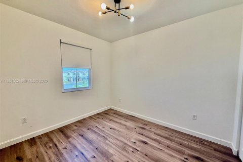 Touwnhouse à louer à Homestead, Floride: 4 chambres, 169.08 m2 № 2006260 - photo 29