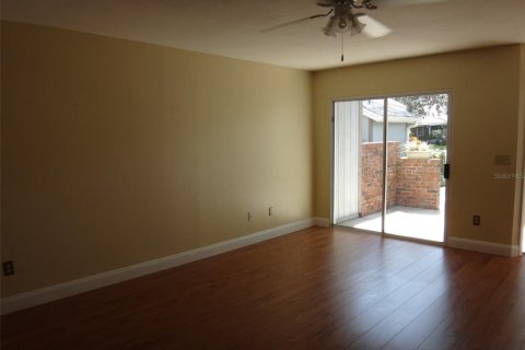 Adosado en venta en Altamonte Springs, Florida, 3 dormitorios, 144.56 m2 № 1631747 - foto 5