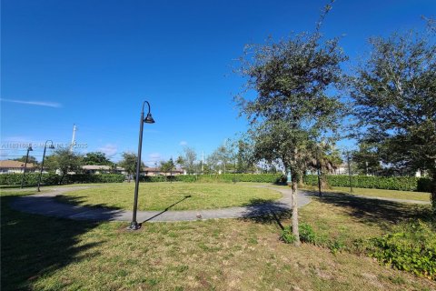 Touwnhouse à vendre à Lauderhill, Floride: 2 chambres, 93.18 m2 № 1820093 - photo 19