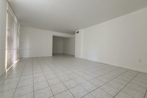 Touwnhouse à vendre à Lauderhill, Floride: 2 chambres, 93.18 m2 № 1820093 - photo 18