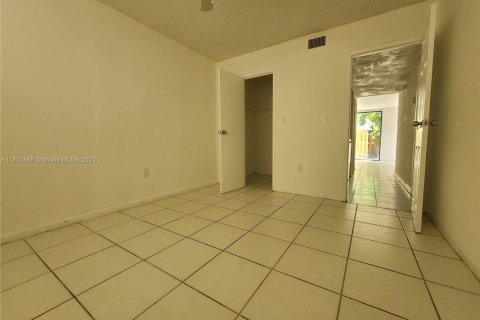 Touwnhouse à vendre à Lauderhill, Floride: 2 chambres, 93.18 m2 № 1820093 - photo 10