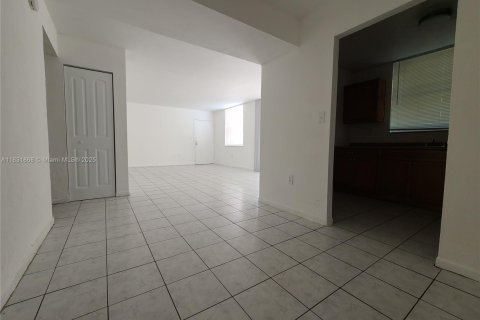 Touwnhouse à vendre à Lauderhill, Floride: 2 chambres, 93.18 m2 № 1820093 - photo 15