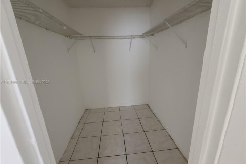 Touwnhouse à vendre à Lauderhill, Floride: 2 chambres, 93.18 m2 № 1820093 - photo 7