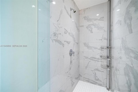 Снять в аренду кондоминиум в Майами, Флорида 2 спальни, 139.17м2, № 2005905 - фото 26